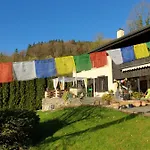 Agreable D'hotes, Au Calme, Dans La Nature Bed & Breakfast Roches