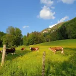 Agreable D'hotes, Au Calme, Dans La Nature Bed & Breakfast Roches