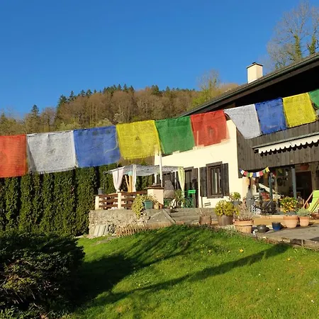 Agreable D'hotes, Au Calme, Dans La Nature Bed & Breakfast Roches