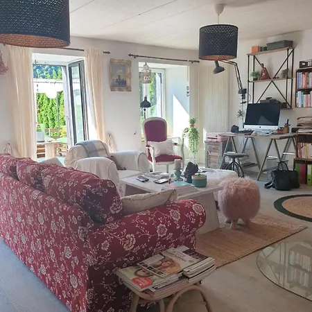 Agreable D'hotes, Au Calme, Dans La Nature Bed & Breakfast Roches